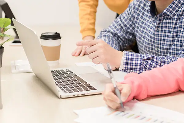 如何向朋友介绍自己公司